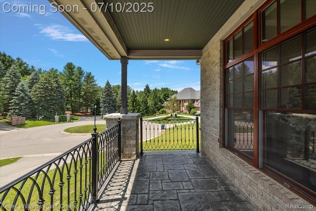 6295 Canter Creek Trl, Grand Blanc, MI 48439 - view of porch