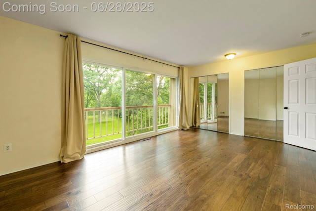 1481 Oakbrook E, Rochester, MI 48307 - empty room featuring wood-type flooring and a smoke detector