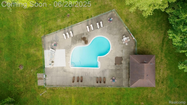 1481 Oakbrook E, Rochester, MI 48307 - bird's eye view of a pool area