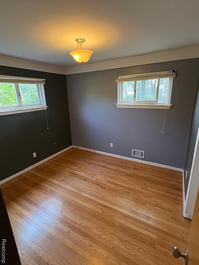 31637 Wyoming St, Livonia, MI 48150 - photo 9