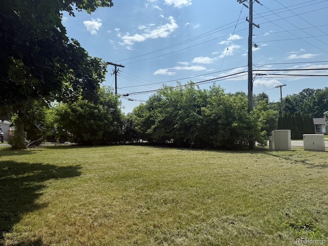 2920 Hensman St, Troy, MI 48320