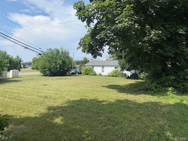 2920 Hensman St, Troy, MI 48320