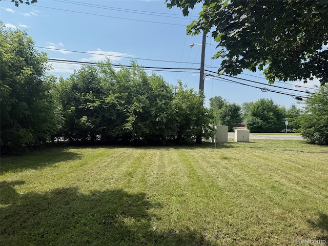 2920 Hensman St, Troy, MI 48320
