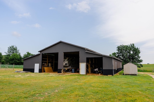 2634 Fitzgerald Ave, Fremont, MI 49412 - view of pole building featuring a lawn