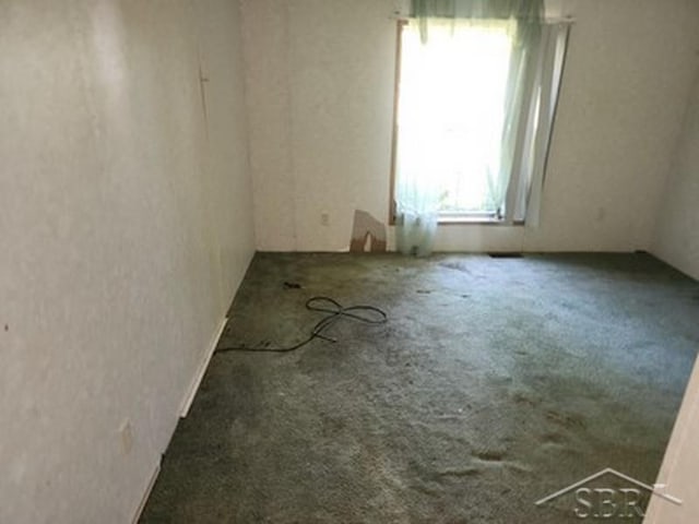 2502 Lynnwood Ave, Saginaw, MI 48601 - view of carpeted empty room