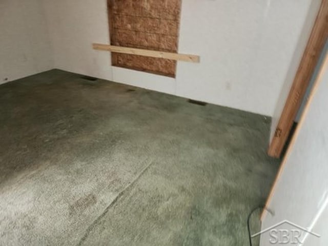 2502 Lynnwood Ave, Saginaw, MI 48601 - unfurnished living room with carpet