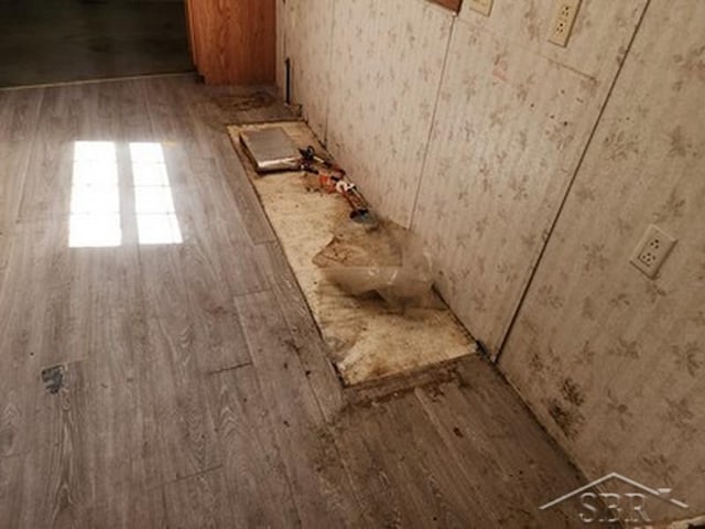 2502 Lynnwood Ave, Saginaw, MI 48601 - detailed view of wood finished floors