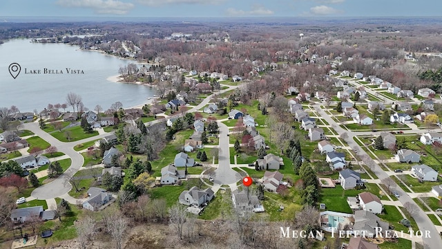 6641 Laguna Vista Dr NE, Rockford, MI 49341 - aerial view of property and surrounding area featuring nearby suburban area