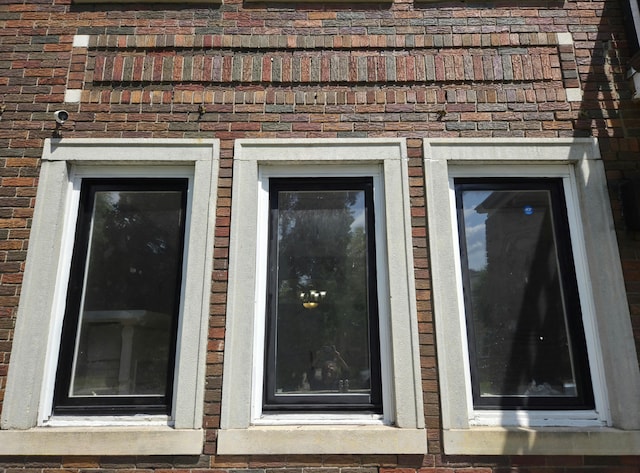 3742 W Grand St, Detroit, MI 48238 - exterior view of brick siding