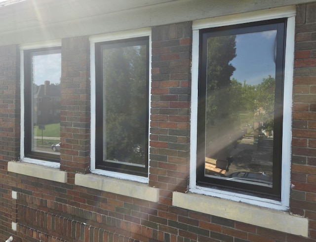 3742 W Grand St, Detroit, MI 48238 - exterior view of brick siding