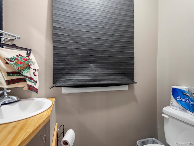 7420 Coolidge, Center Line, MI 48015 - bathroom featuring toilet and vanity