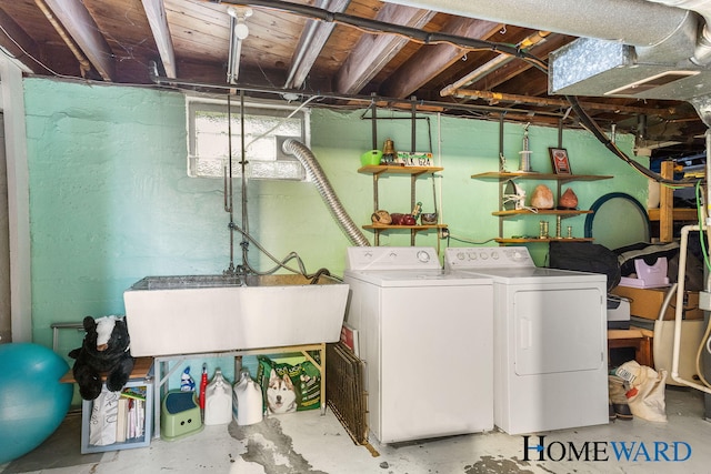 660 Deming St SE, Grand Rapids, MI 49507 - laundry area featuring separate washer and dryer