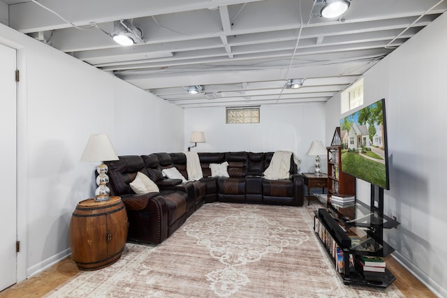 2013 Duiker Ave NE, Grand Rapids, MI 49505 - living room featuring baseboards
