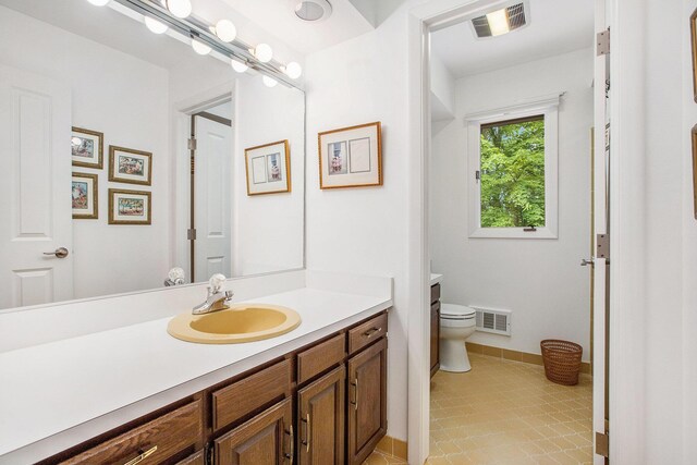 3924 Penberton Dr, Ann Arbor, MI 48105 - bathroom featuring vanity and toilet