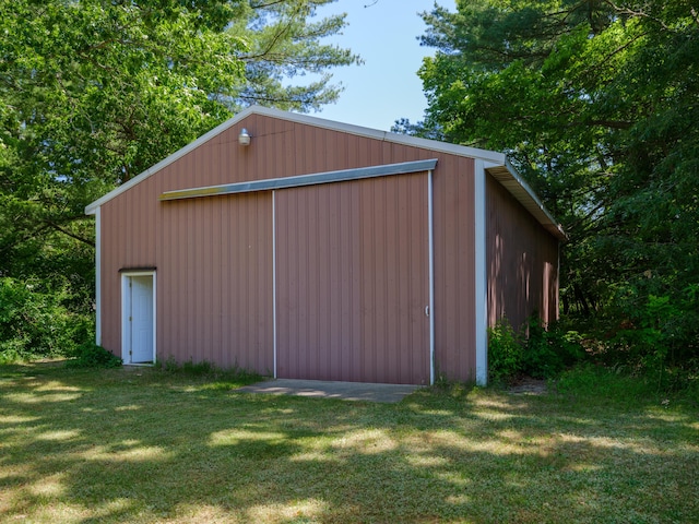 461 19th St, Otsego, MI 49078 - view of pole building with a yard