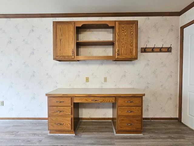5546 Hickory Cir, Flushing, MI 48433 - detailed view of wood finished floors, an office area, and ornamental molding