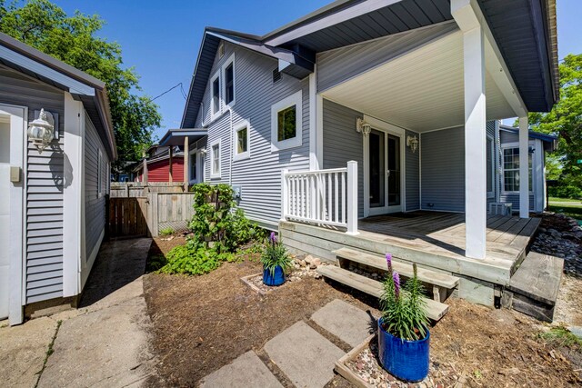 546 Webster St, Traverse City, MI 49686 - photo 4