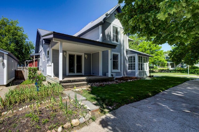 546 Webster St, Traverse City, MI 49686 - photo 2