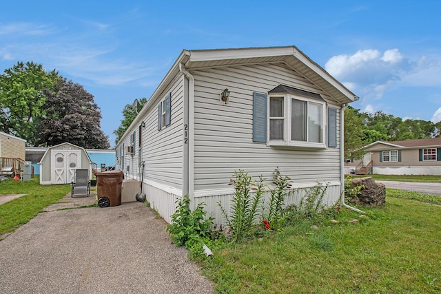 1950 S 13th, Niles, MI 49120 - manufactured / mobile home with a storage unit and a front yard