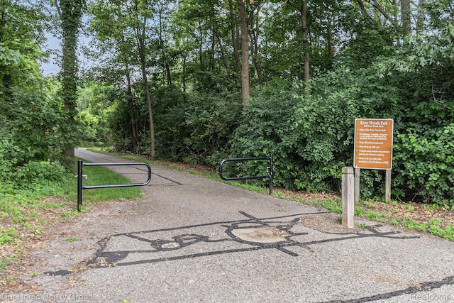 3994 Forester Blvd, Auburn Hills, MI 48326 - surrounding community
