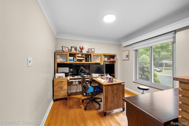 30695 Lyndon St, Livonia, MI 48154 - office with light wood finished floors and baseboards