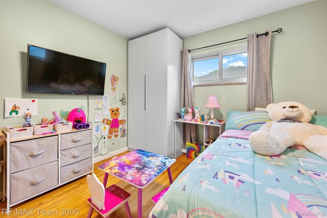 30695 Lyndon St, Livonia, MI 48154 - bedroom featuring light wood-style flooring
