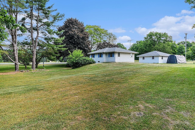 356 Riverview Dr, Plainwell, MI 49080 - view of grassy yard