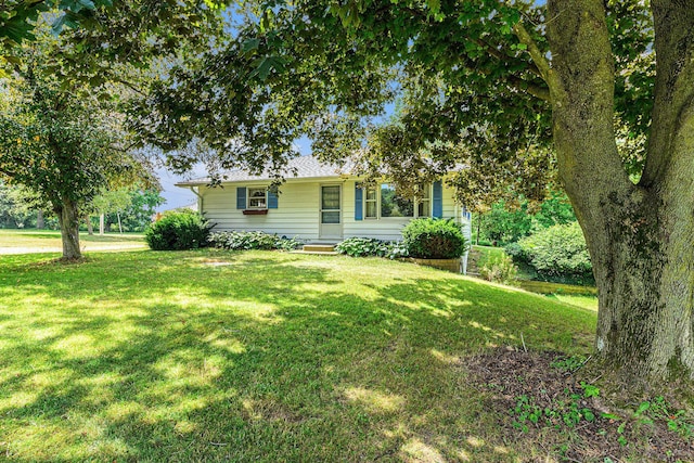 356 Riverview Dr, Plainwell, MI 49080 - view of front of property with a front lawn
