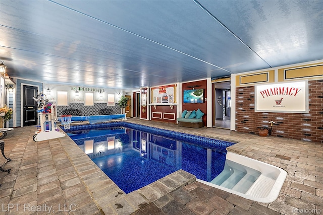 328 S Broadway St, Lake Orion, MI 48362 - view of indoor pool