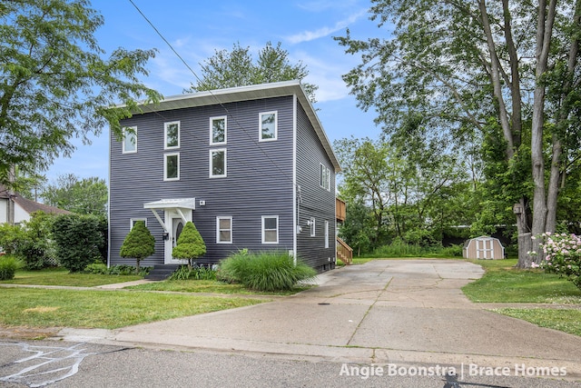 267 Center St, Coopersville, MI 49404 - photo 2