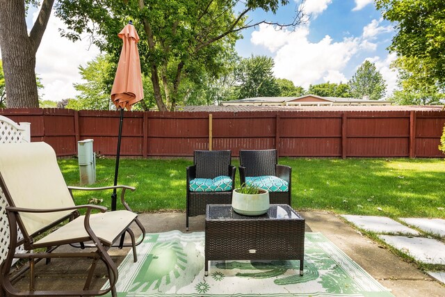 30921 Lee Frank Ln, Madison Heights, MI 48071 - fenced backyard featuring a patio area