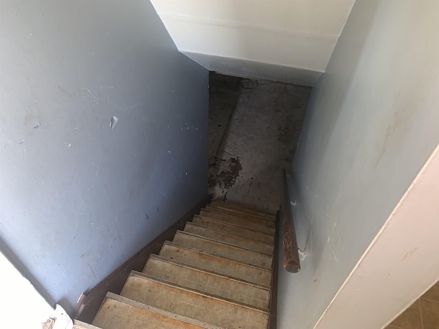 2521 Wisner St, Flint, MI 48504 - view of stairway