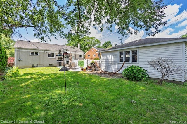 32204 Leelane, Farmington, MI 48336 - view of yard with a patio area