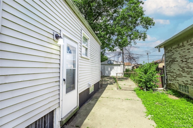 22613 Raven Ave, Eastpointe, MI 48021 - view of yard with an outdoor structure