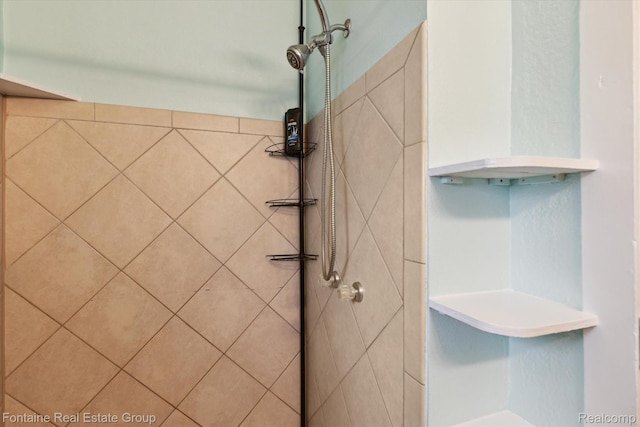 1 Grand Blvd, Battle Creek, MI 49015 - full bathroom featuring a tile shower