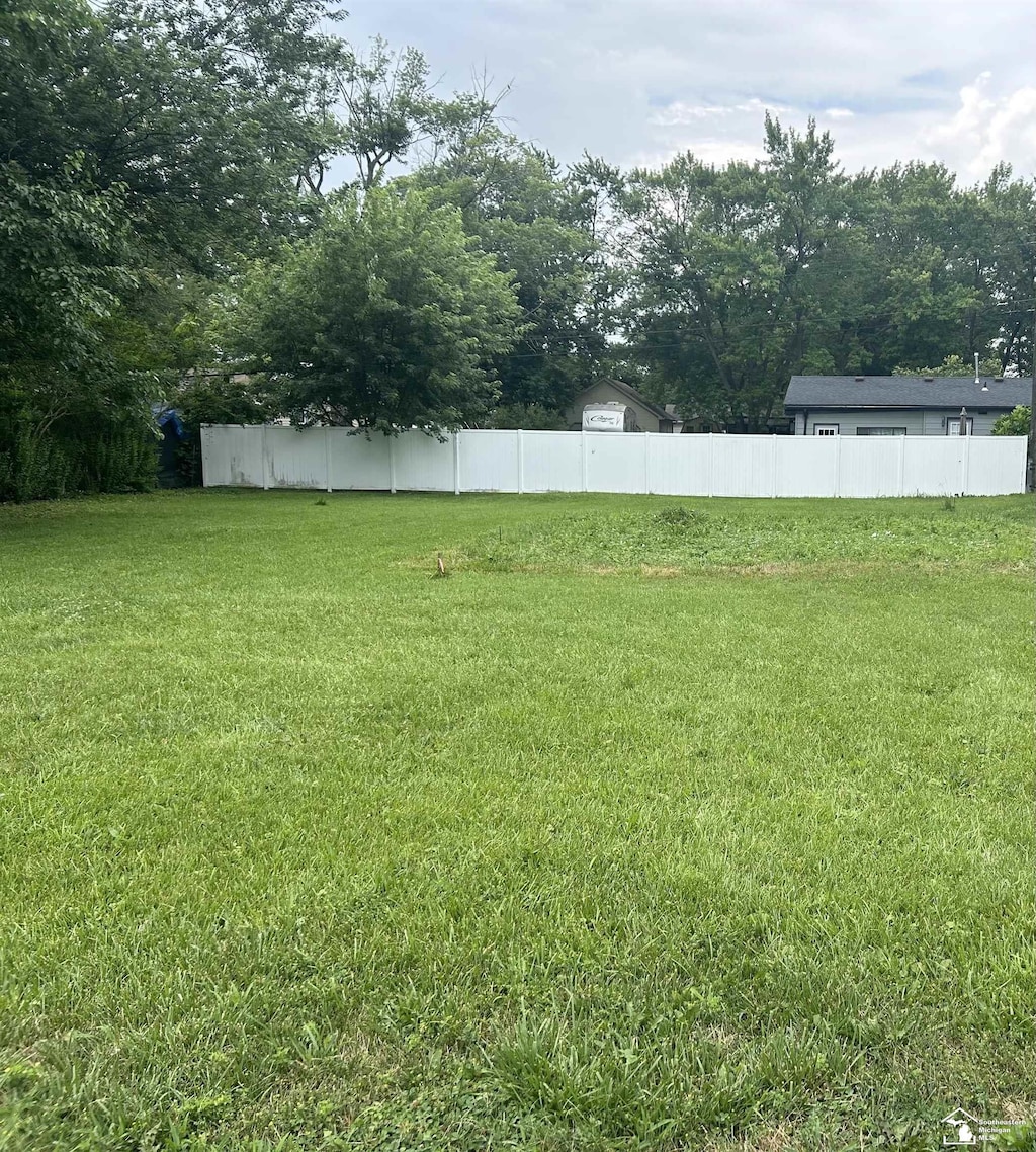 Cloverdale Dr, Monroe, MI 48162 - photo 1