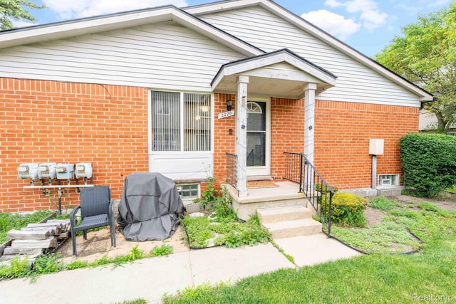 2220 Orchard Crest St, Shelby Twp, MI 48317 - view of front facade with brick siding