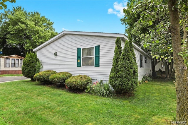 351 N Squirrel Rd, Auburn Hills, MI 48326 - photo 2