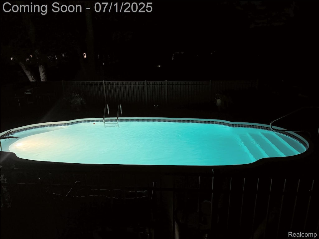 7320 Willow Oak Dr, West Bloomfield, MI 48324 - view of pool