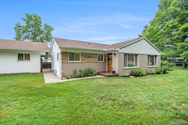 8406 W Ellis Rd, Davisburg, MI 48350 - ranch-style house with a shingled roof