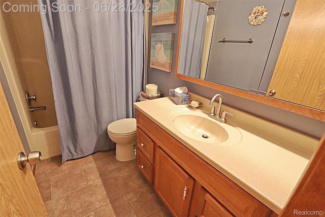 1640 High Pointe Dr, Commerce Twp, MI 48390 - full bathroom with vanity and shower / bath combo with shower curtain