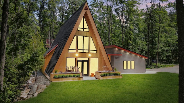 5277 Tyrol Ln, Harbor Springs, MI 49740