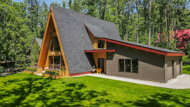 5277 Tyrol Ln, Harbor Springs, MI 49740