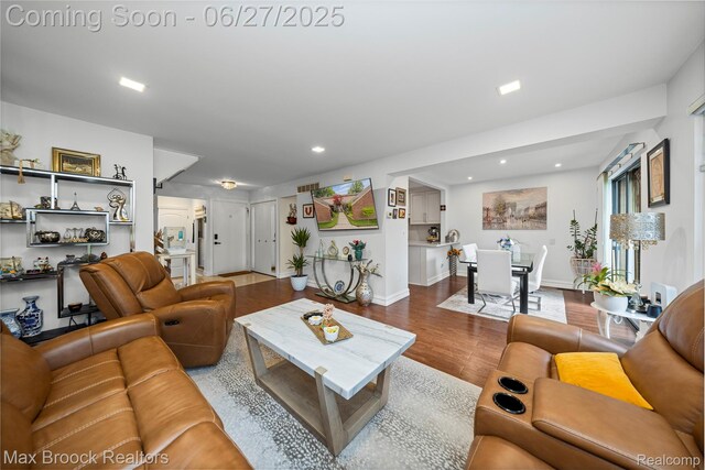 31723 Forest Ln, Warren, MI 48093 - living area featuring dark wood-style floors and recessed lighting