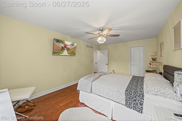 31723 Forest Ln, Warren, MI 48093 - bedroom featuring wood finished floors and ceiling fan