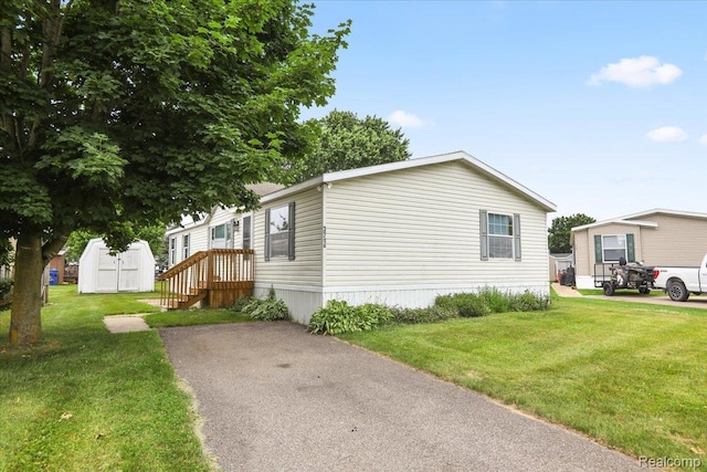 3710 Elm Ct, Clarkston, MI 48348 - photo 1