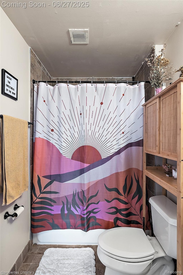 6533 E Jefferson Ave Unit 312W, Detroit, MI 48207 - bathroom with toilet and shower / tub combo