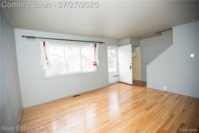25702 Cambridge Ct, Roseville, MI 48066 - photo 4