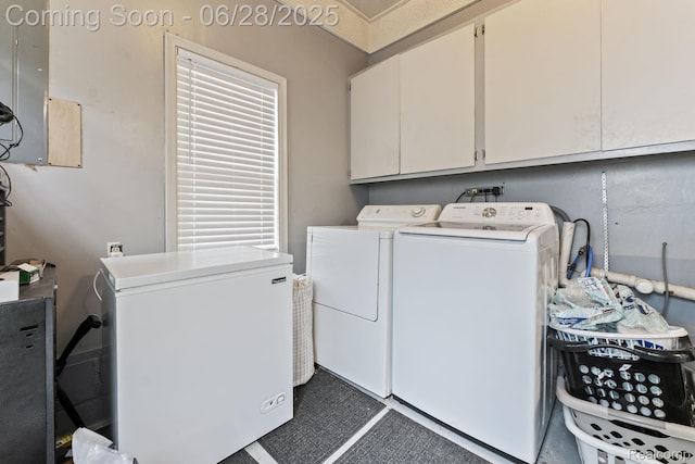 4860 Lindholm Dr, White Lake, MI 48383 - laundry area featuring washer and clothes dryer and cabinet space