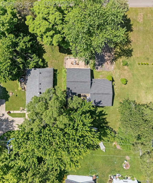 4860 Lindholm Dr, White Lake, MI 48383 - aerial view